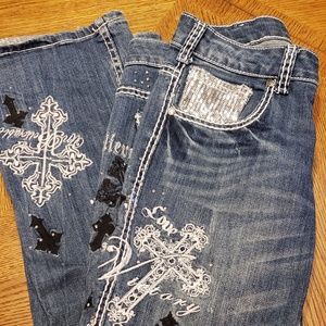 Cowgirl Tuff unBELIEVABLE Victory Cross Jeans